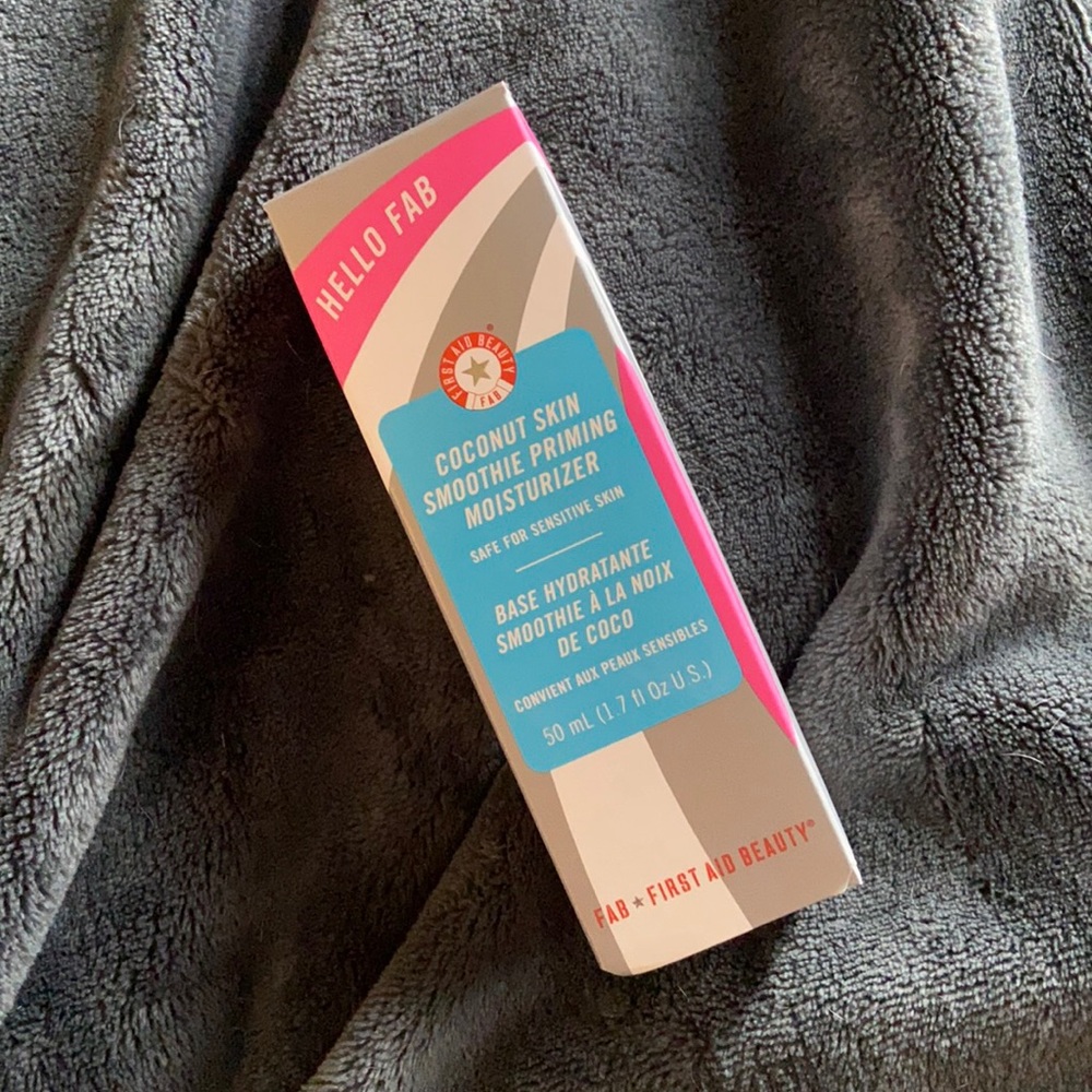 Hello FAB Coconut Skin Smoothie PrimingMoisturizer